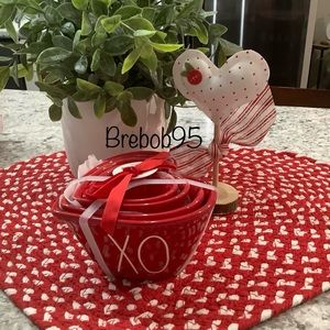 Rae Dunn XO Measuring Cups - LAST SET